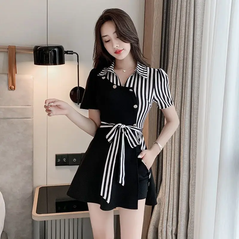 Summer Clothing Trends 2025 - Gömlek ve Bluzlar Kadın Kısa Takımlar