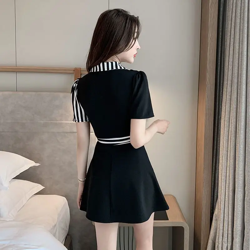 Gömlek ve Bluzlar Kadın Kısa T - Summer Clothing Trends 2025 incelemesi ve fiyatı