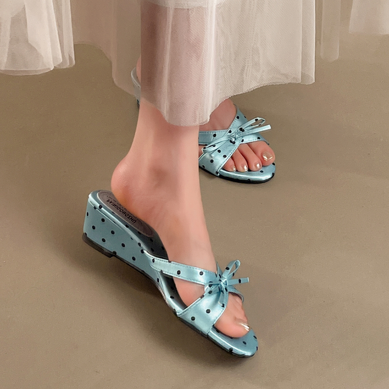 Fiyonklu Terlikler Dolgu Topuk - Summer Clothing Fabric incelemesi ve fiyatı